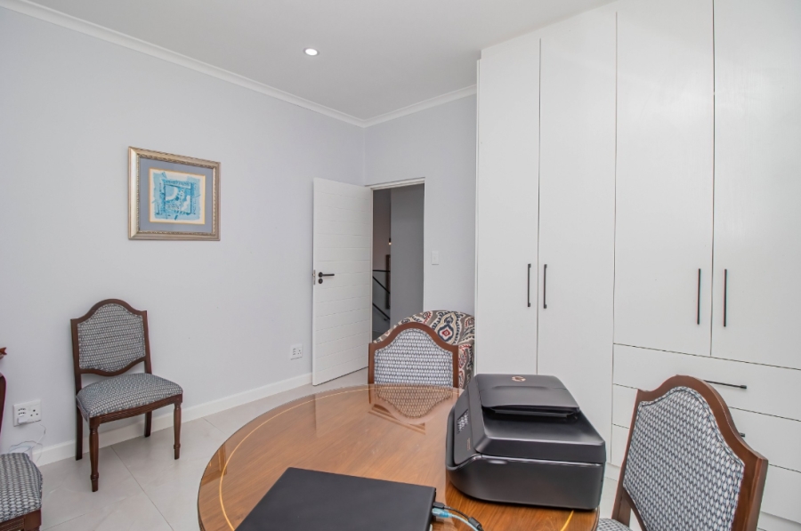 4 Bedroom Property for Sale in Sandown Western Cape